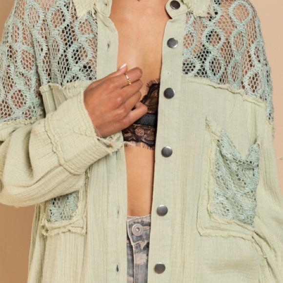 POL Stylish Matcha Green Lace Crochet Overlay Shirt - Perfect for Layering - Picture 4 of 7